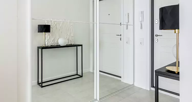 Mirrored Bifold Closet Doors Repair in Coral Springs, FL