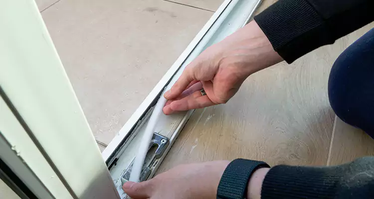 Garage Door Off Track Repair in Coral Springs, FL