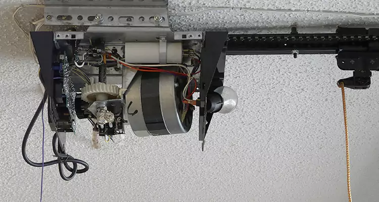 Emergency Garage Door Opener Repair in Coral Springs, FL