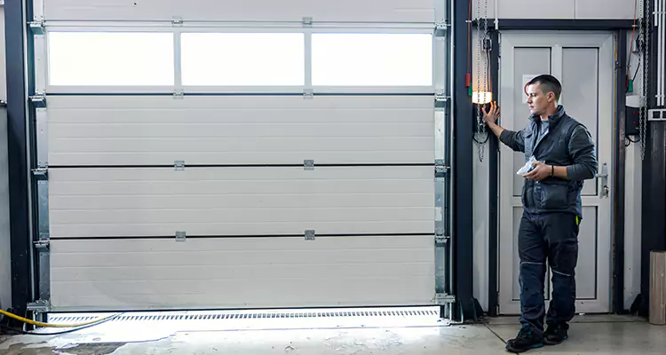 Modern Overhead Door Repair in Coral Springs, FL