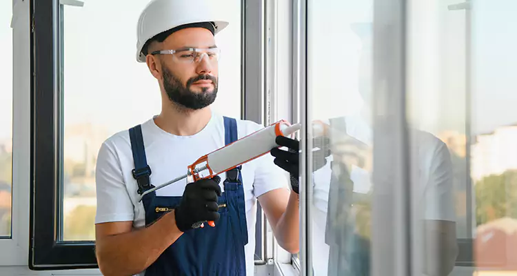 Retractable Screens Repair for Patio in Coral Springs, FL