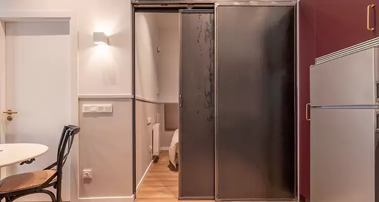 We Fix Closet Sliding Door in Coral Springs, FL 