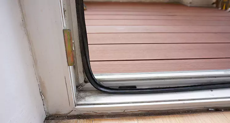 Why Choose Us for Leaking Sliding Glass Door Repair in Coral Springs, FL?