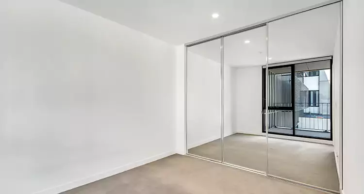 Why Homeowners Choose Us for Sliding Mirror Door Replacement in Coral Springs, FL
