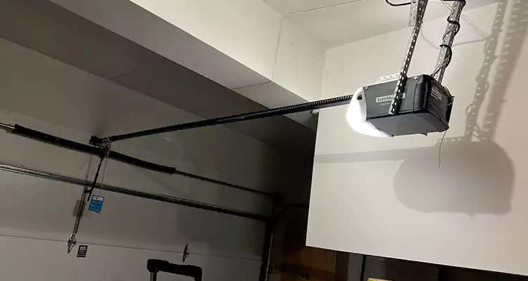 Linear Garage Door Opener Repair in Coral Springs, FL