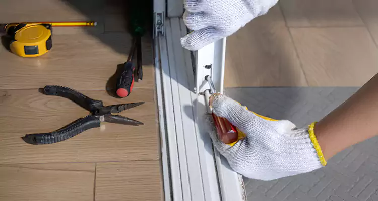 Closet Sliding Door Track Repair in Coral Springs, FL