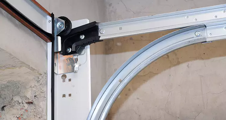 Maintain Liftmaster Garage Door Off Track in Coral Springs, FL