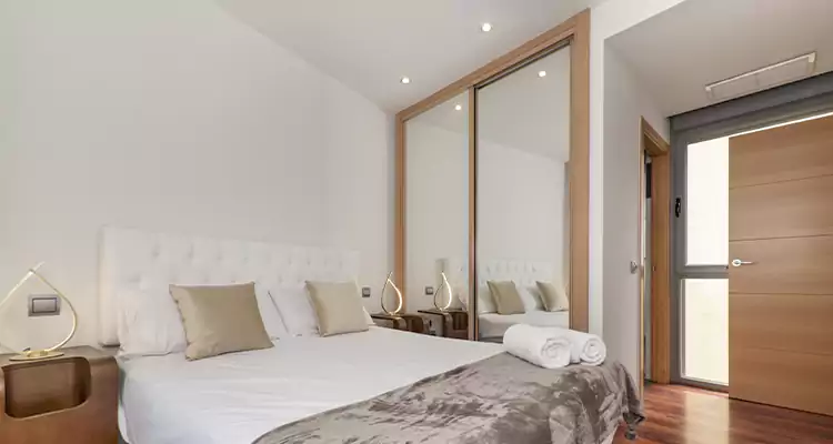 Sliding Wardrobe Door Mirror Replacement in Coral Springs, FL